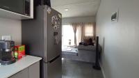 Kitchen - 7 square meters of property in Sinoville