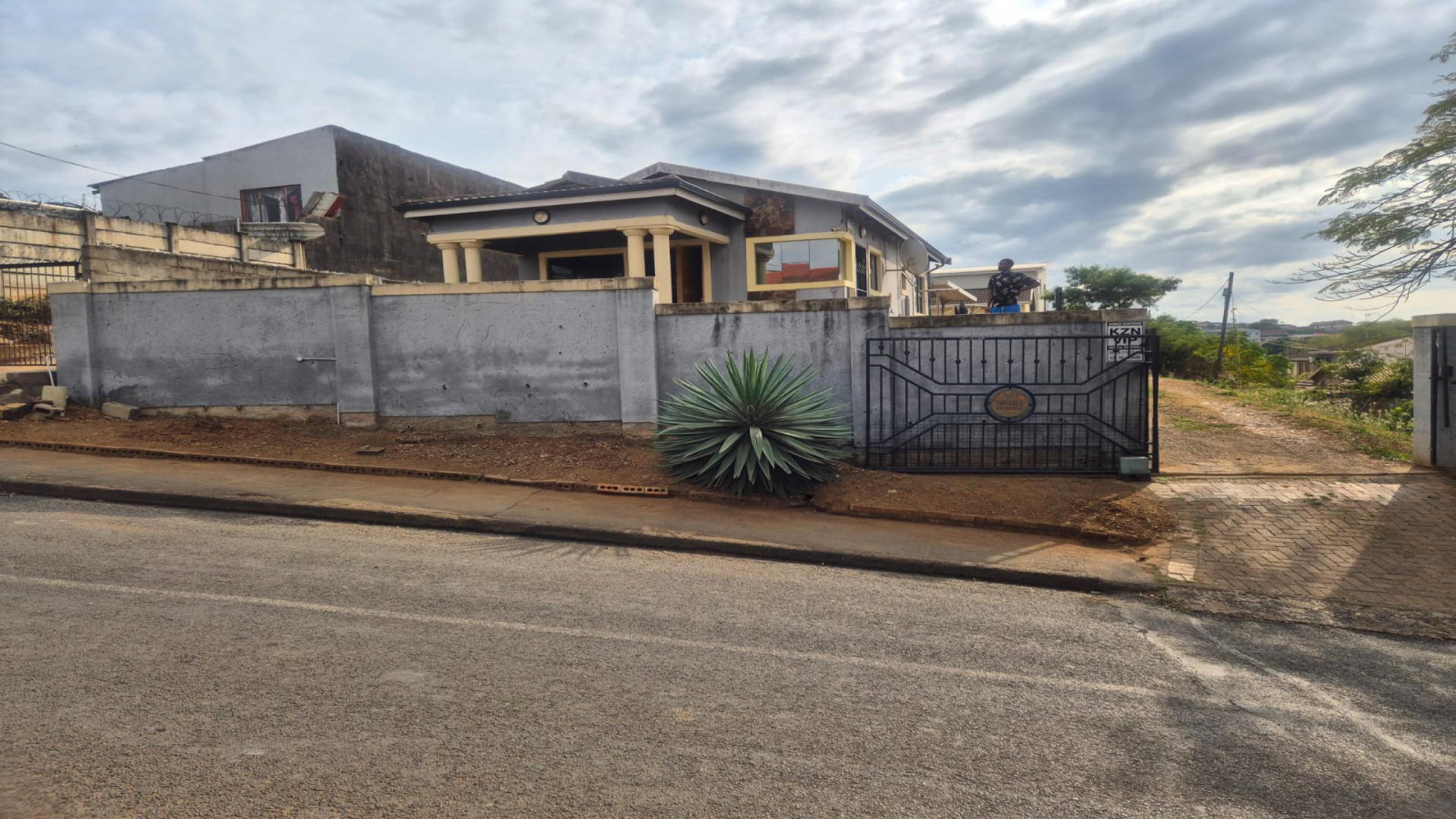 Front View of property in Westham