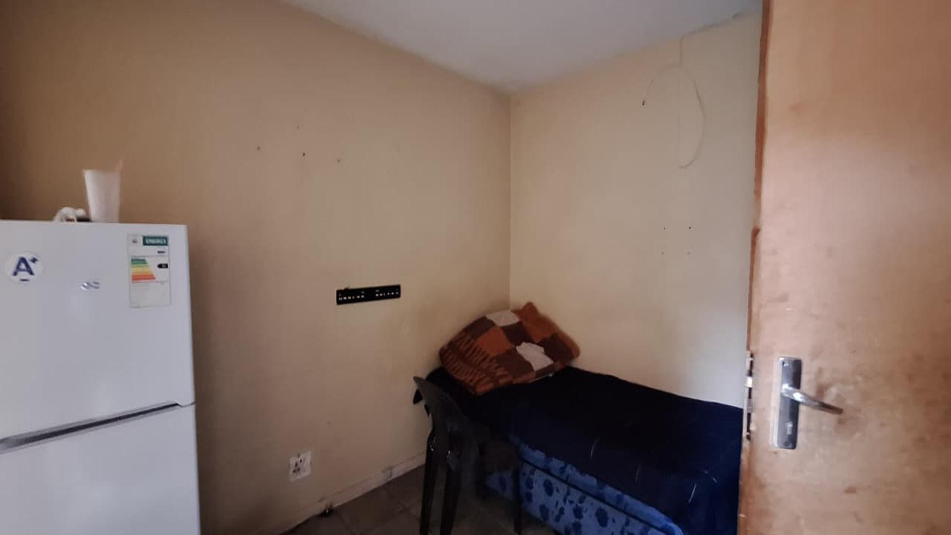 Bed Room 2 - 9 square meters of property in Georgetown