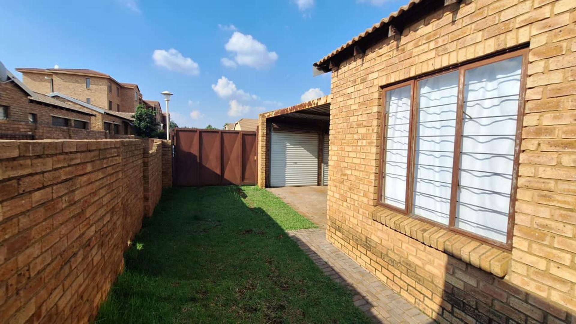 Spaces - 3 square meters of property in Krugersdorp