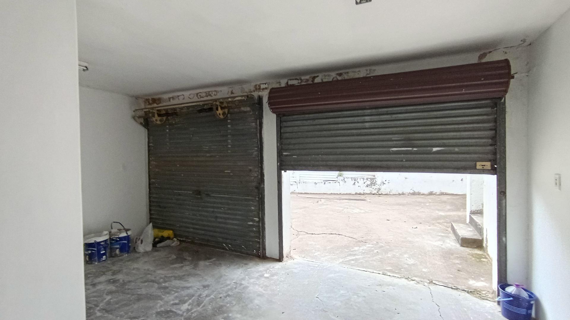 Garage of property in Silverglen