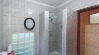 Bathroom 1 - 11 square meters of property in Silverglen