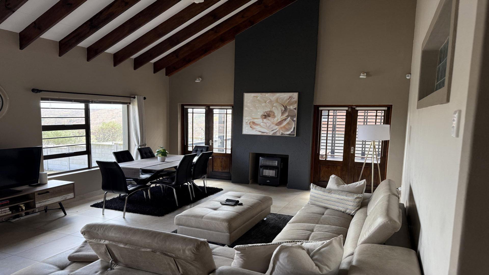 Lounges of property in Parsons Vlei