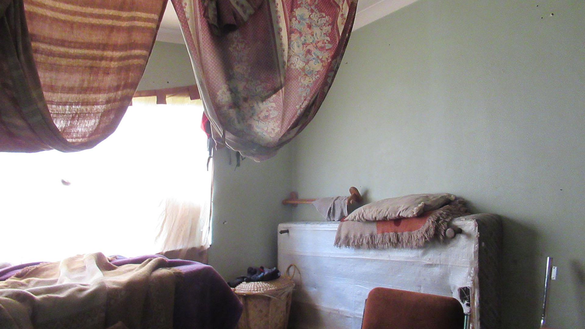 Bed Room 1 - 18 square meters of property in Vanderbijlpark