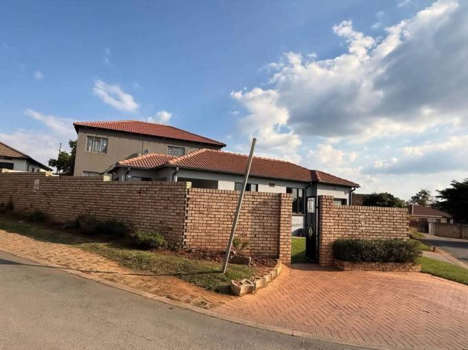 3 Bedroom House for Sale For Sale in Cosmo City - MR705641