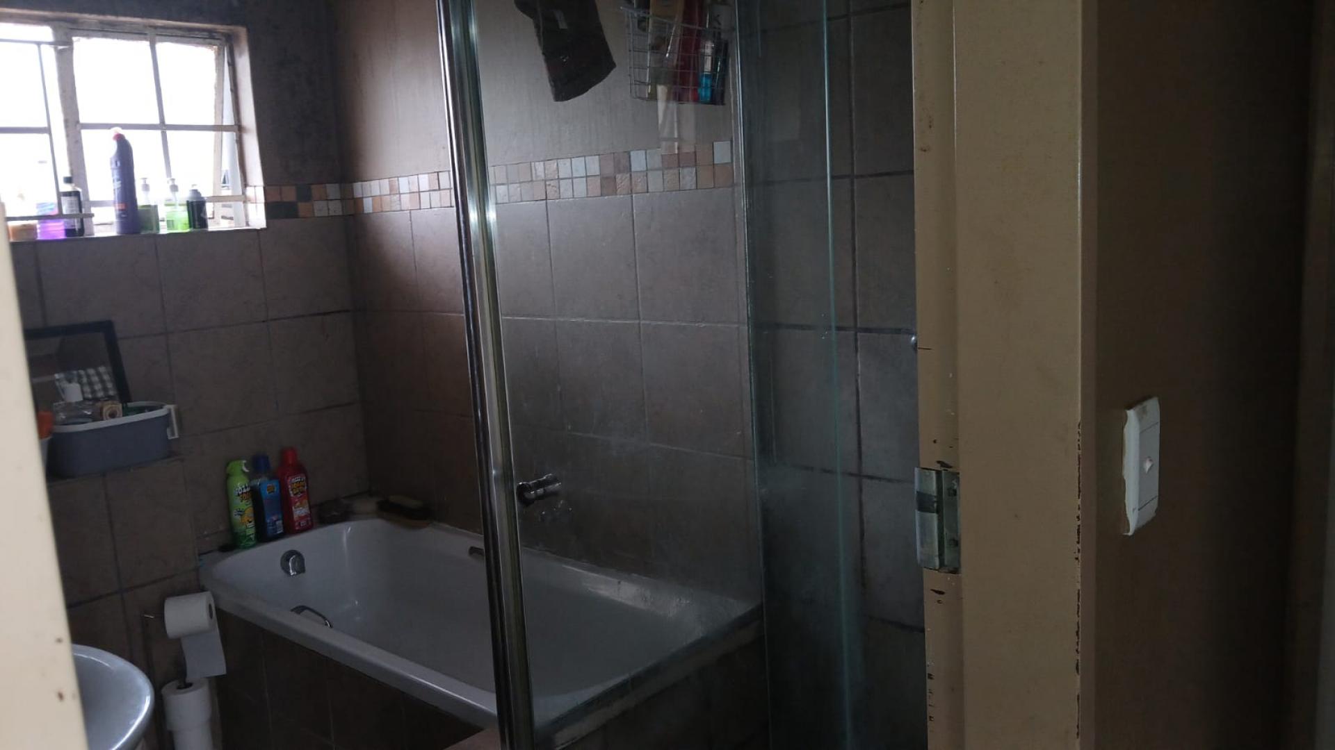  of property in Selcourt