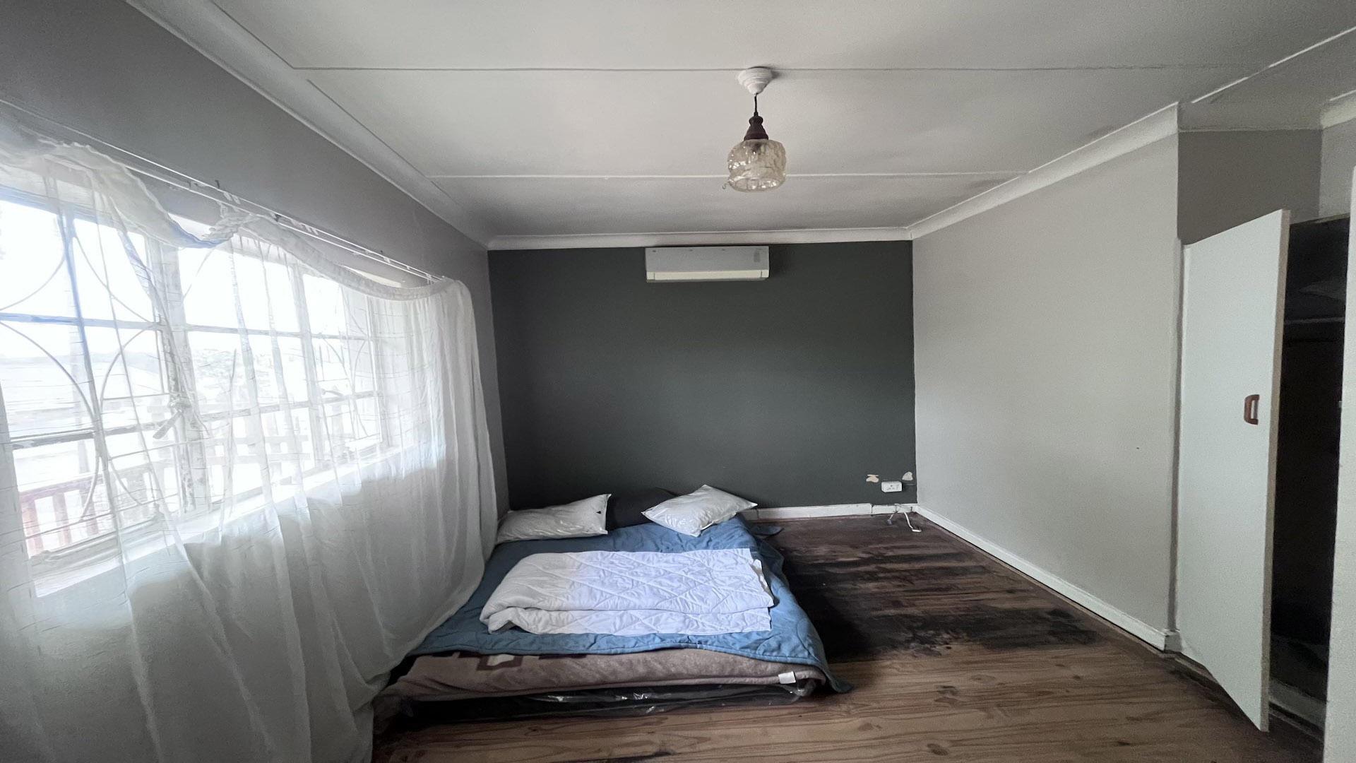 Bed Room 1 of property in Stoney Drift