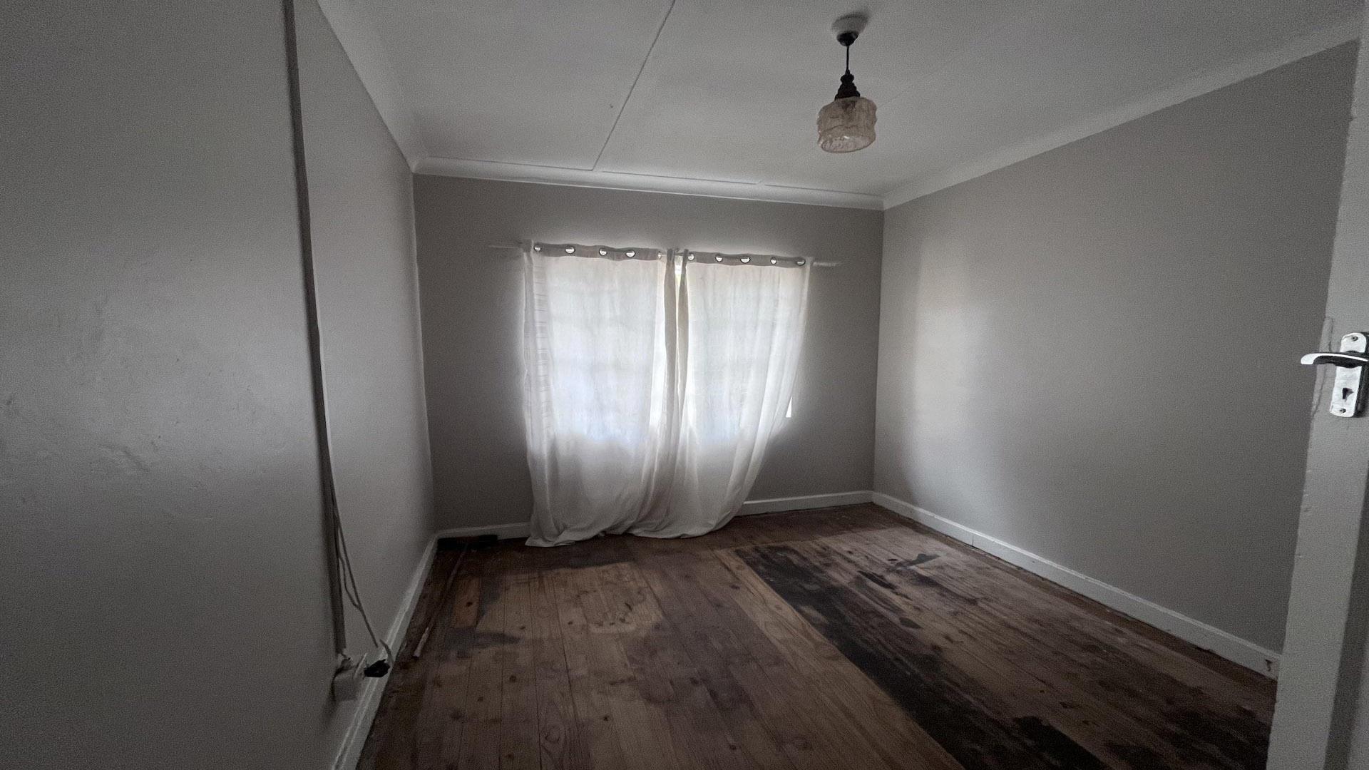 Bed Room 2 of property in Stoney Drift