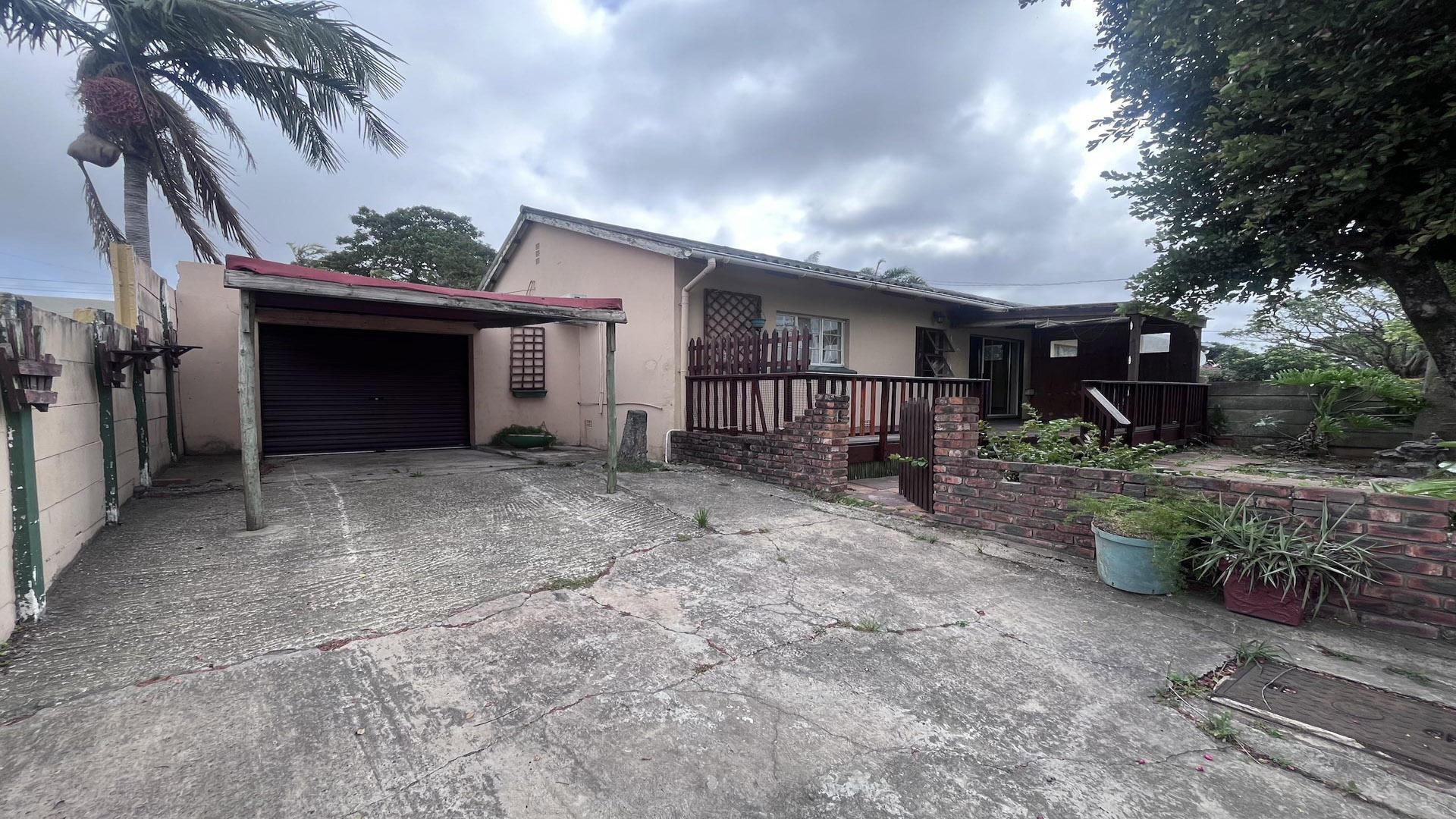 Front View of property in Stoney Drift