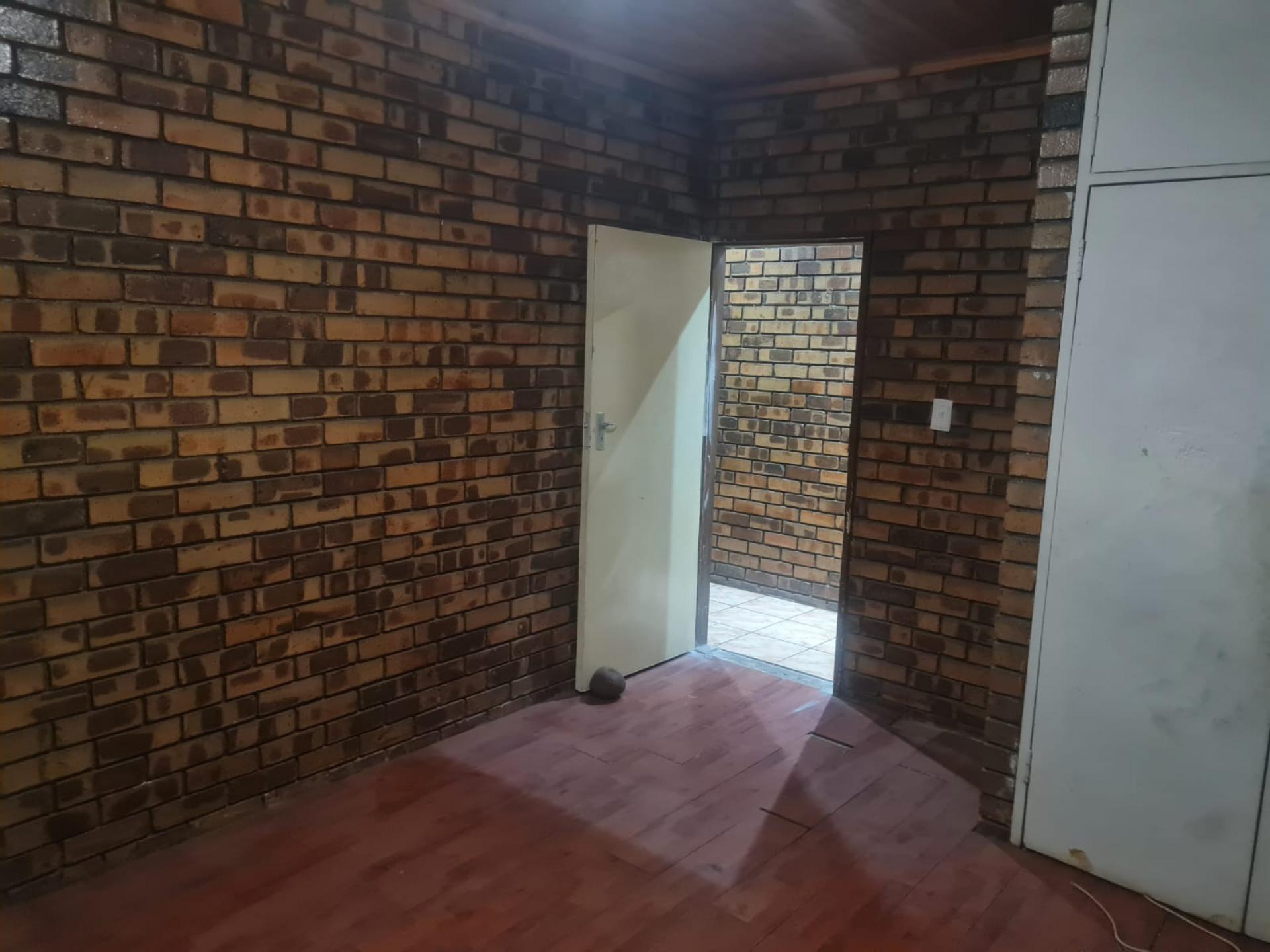  of property in Modder East