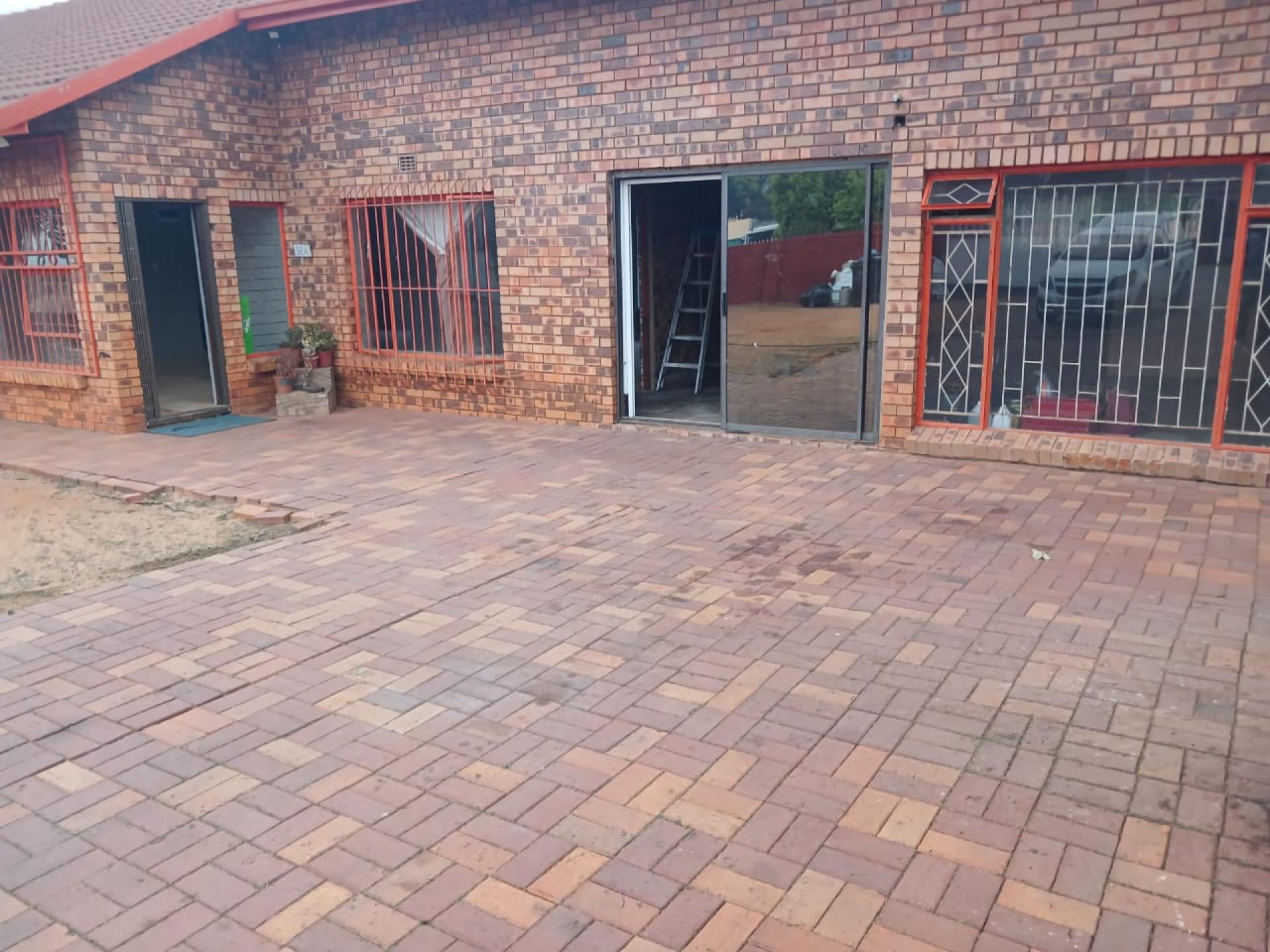  of property in Modder East