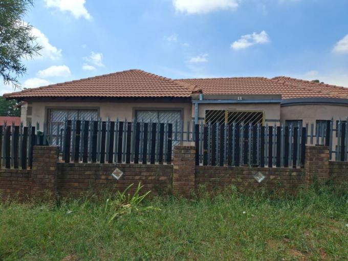 3 Bedroom House for Sale For Sale in Laversburg - MR705730