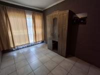  of property in Laversburg