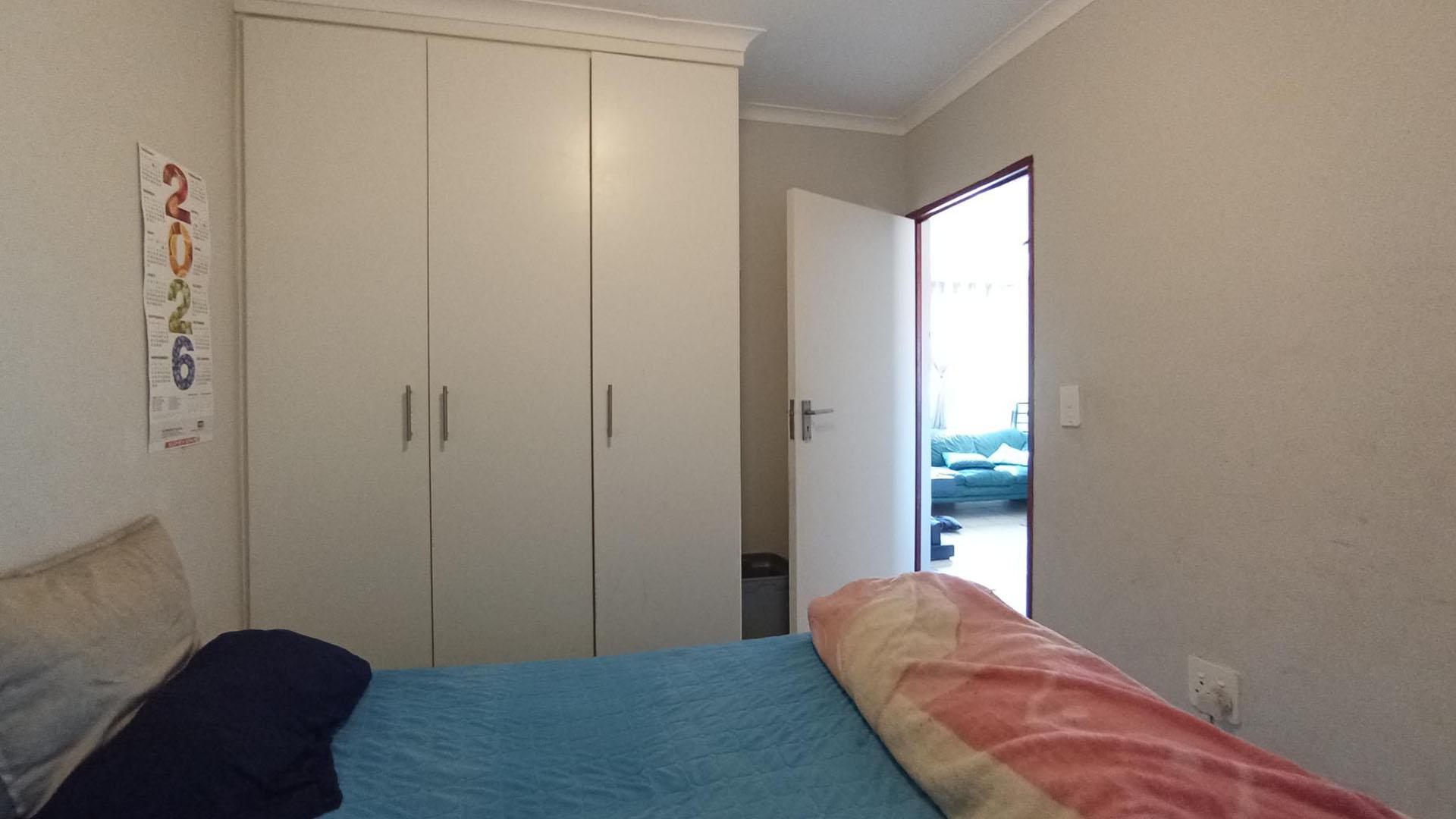 Bed Room 1 - 9 square meters of property in Chantelle