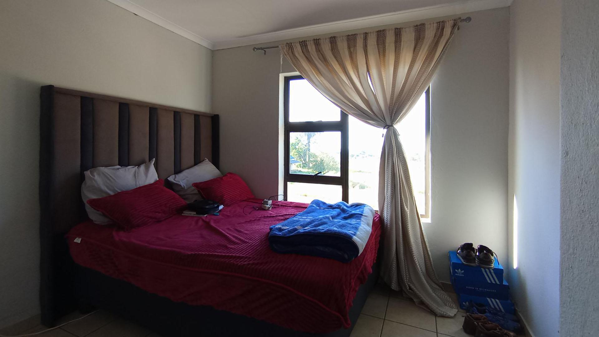 Bed Room 2 - 10 square meters of property in Chantelle