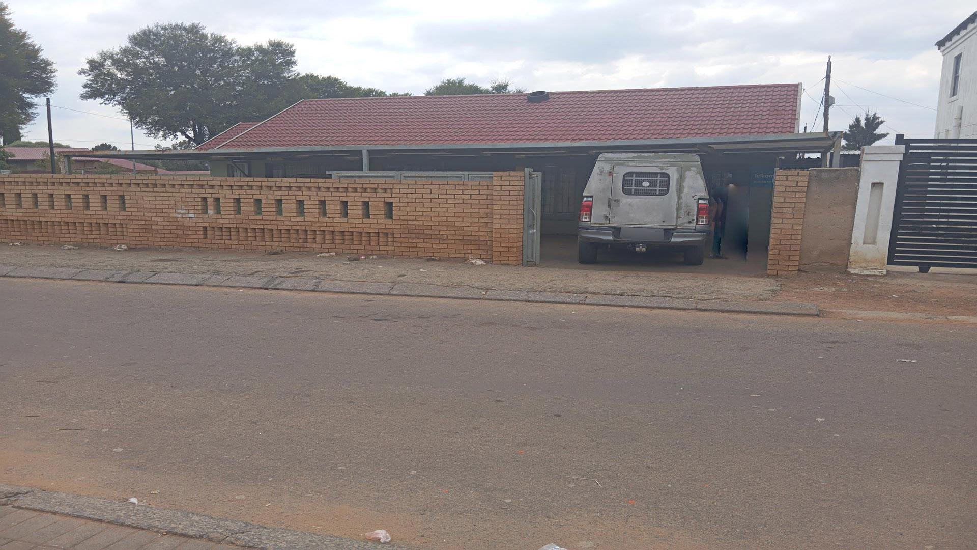 Front View of property in Jabavu