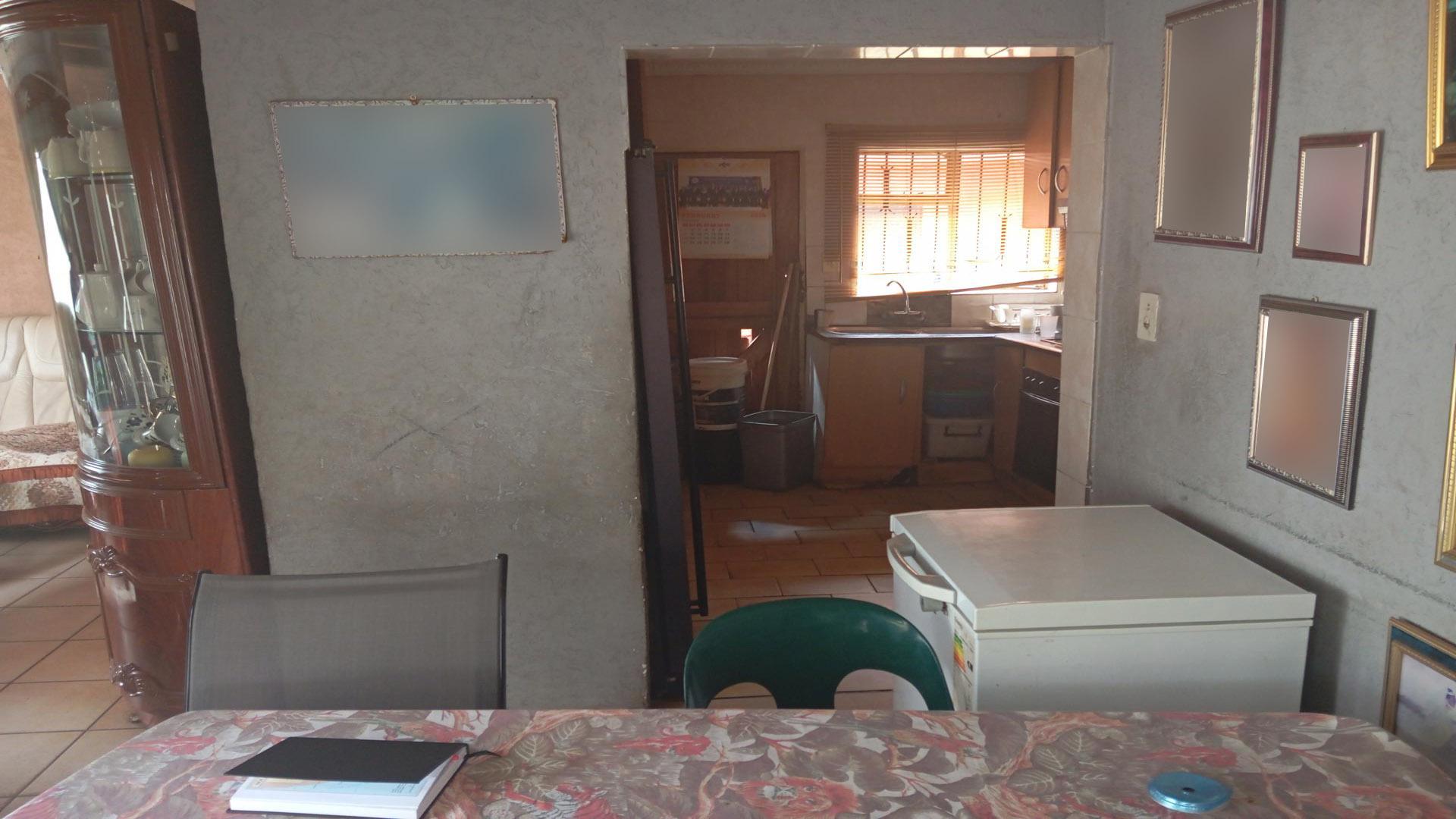 Dining Room of property in Jabavu