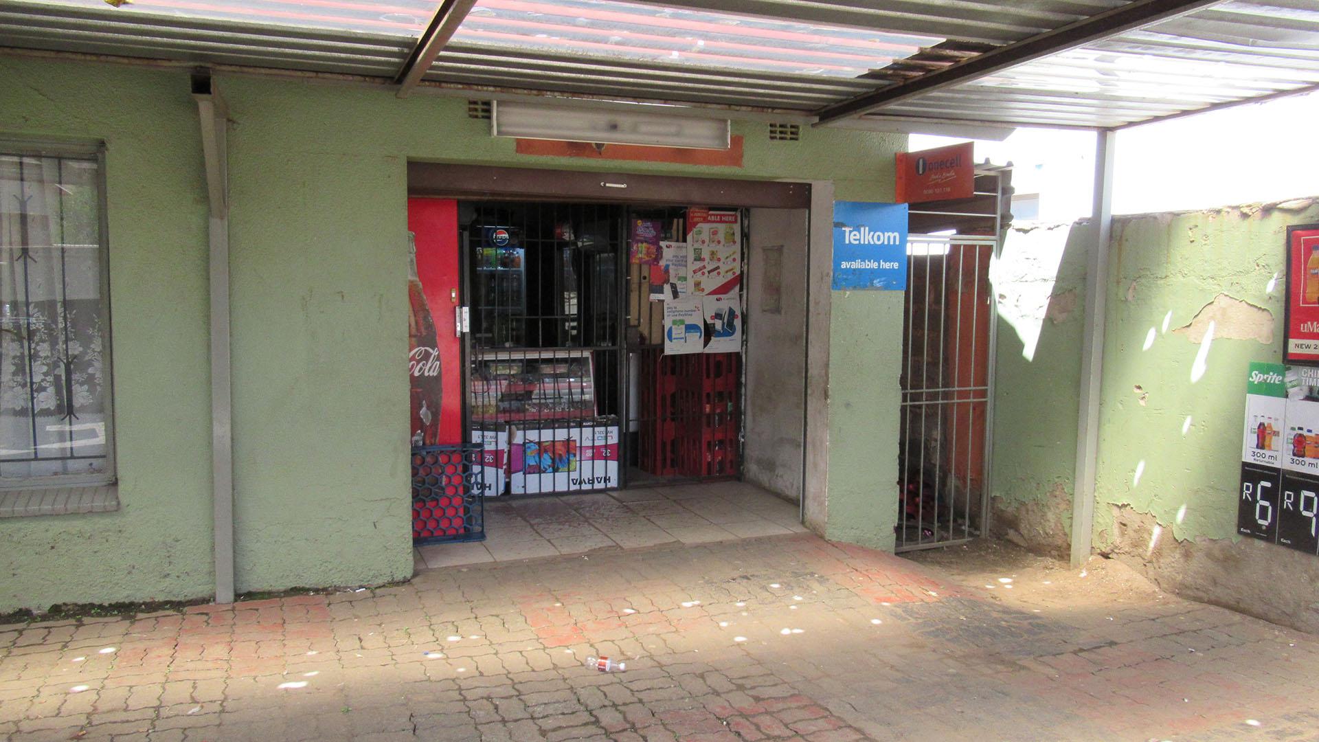 Front View of property in Jabavu