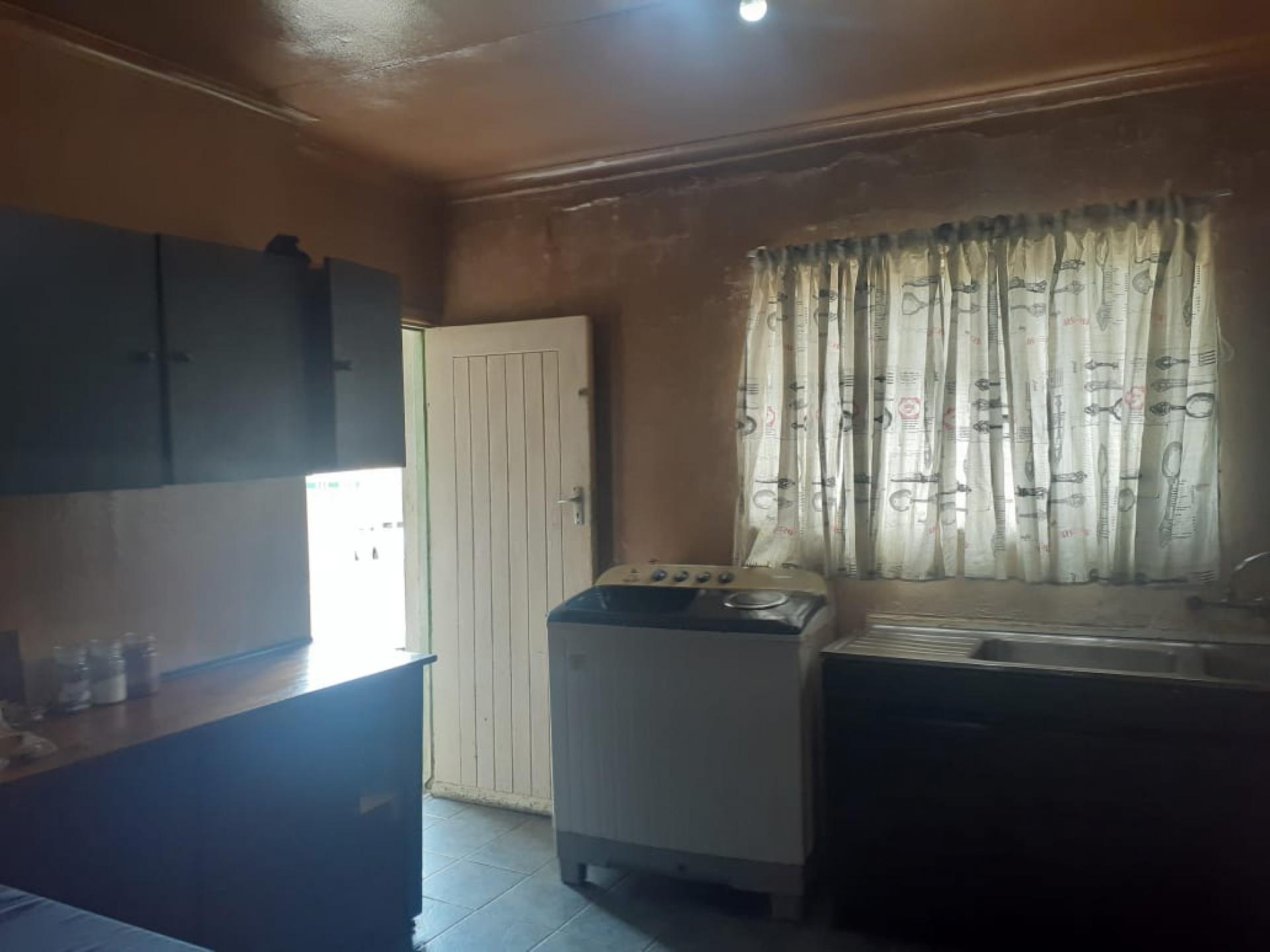  of property in Algoa Park