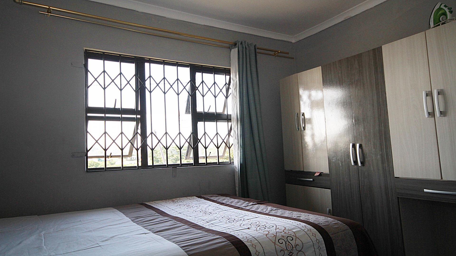 Bed Room 2 of property in Lovu