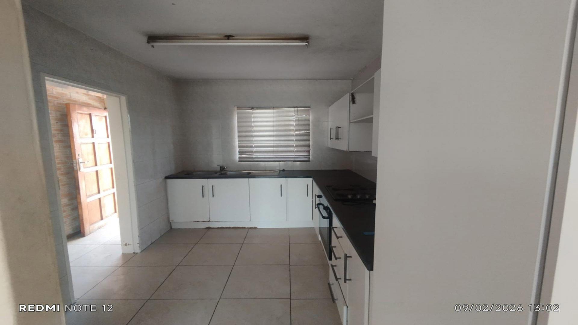 Kitchen of property in Vanderbijlpark