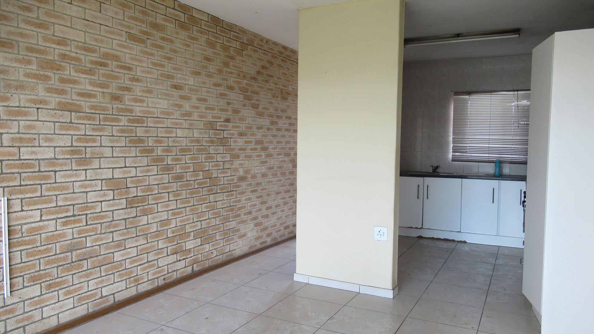 Lounges - 16 square meters of property in Vanderbijlpark