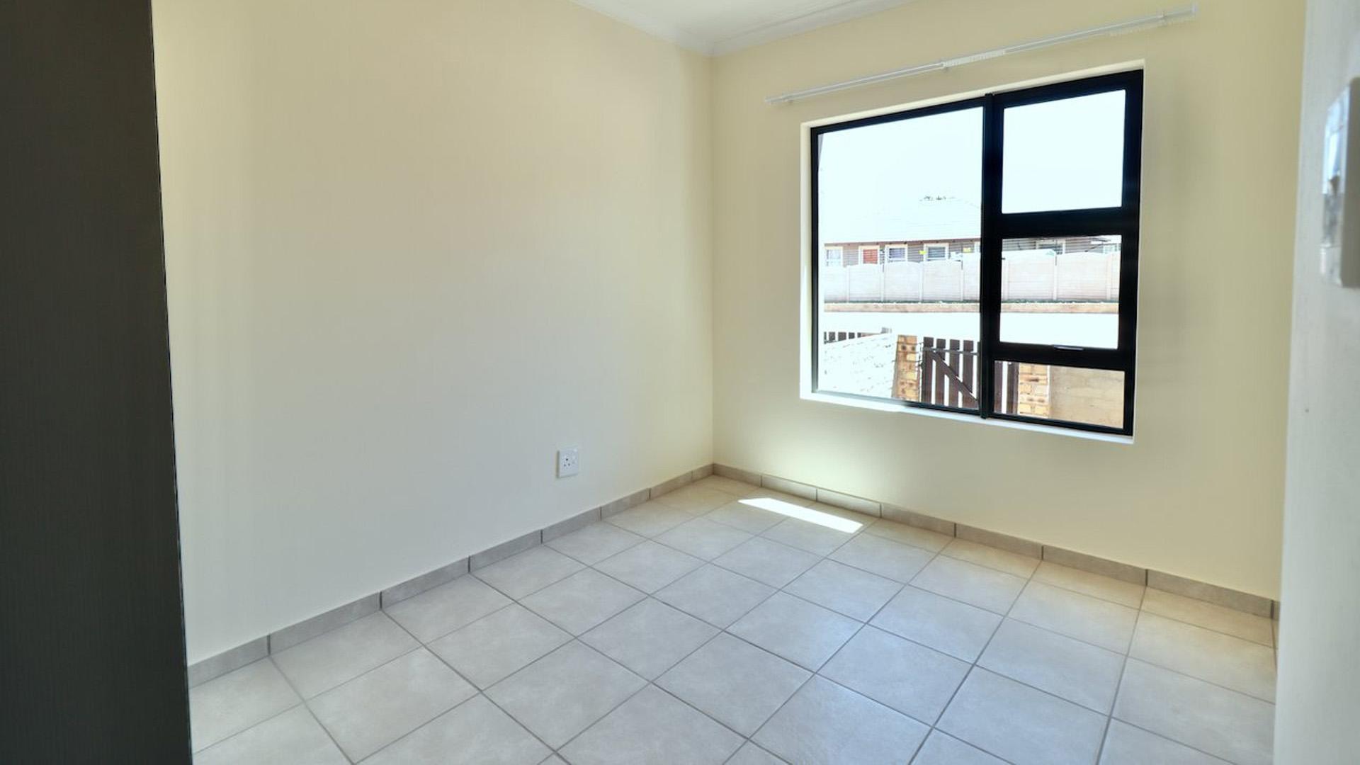 Bed Room 1 of property in Cloverdene