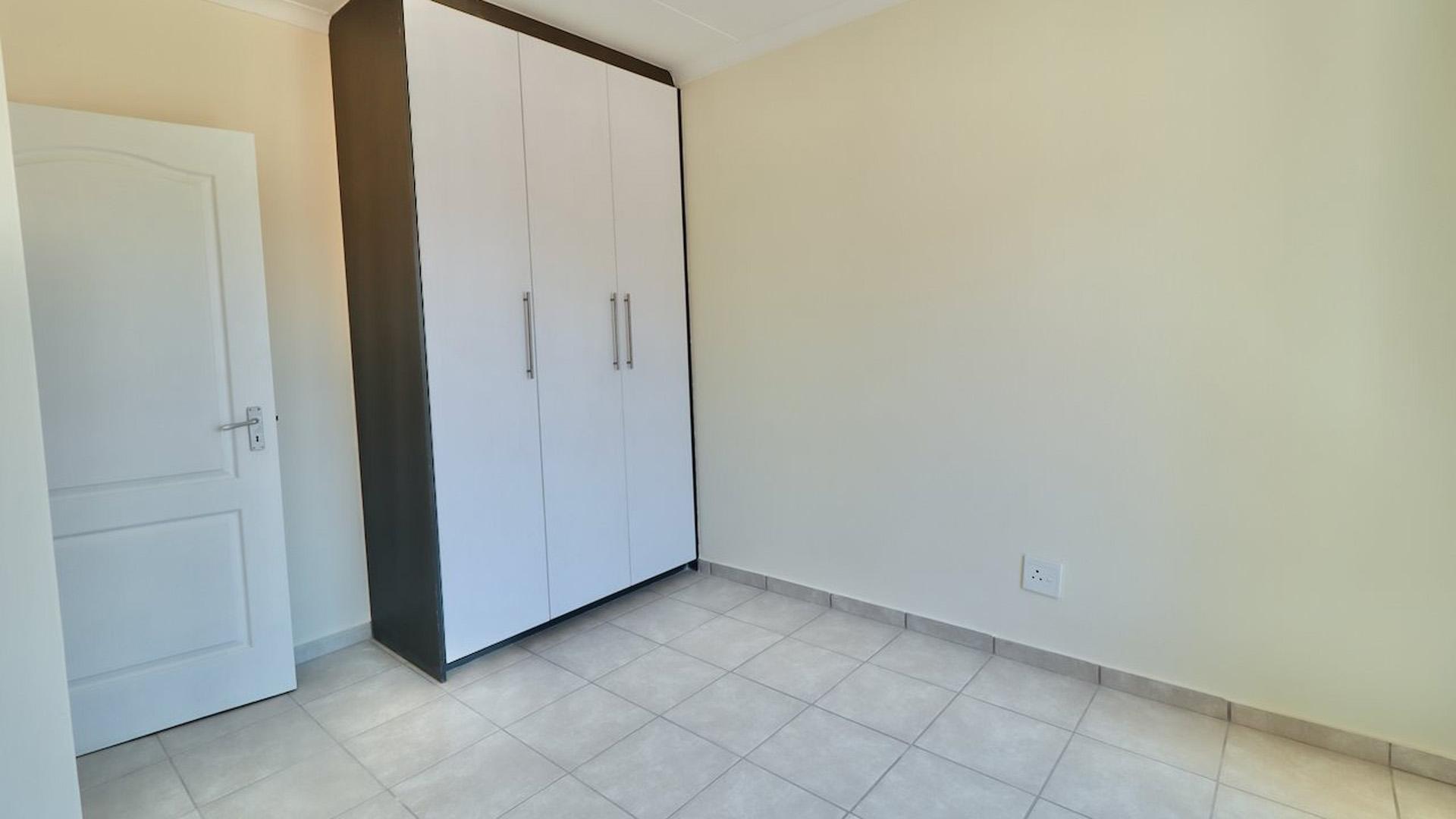 Bed Room 1 of property in Cloverdene