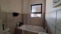 Bathroom 1 - 6 square meters of property in Cloverdene