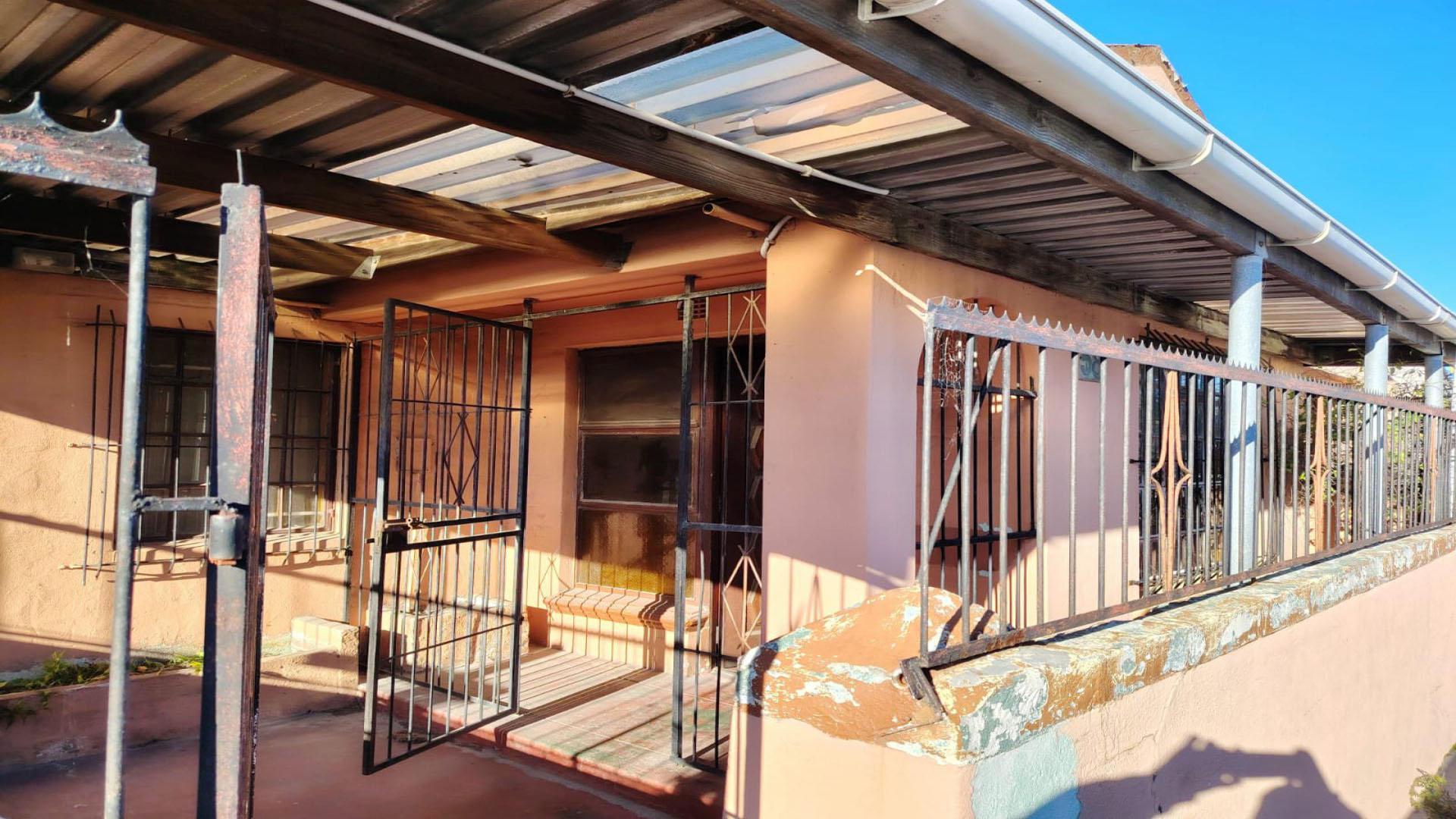 Front View of property in Mitchells Plain