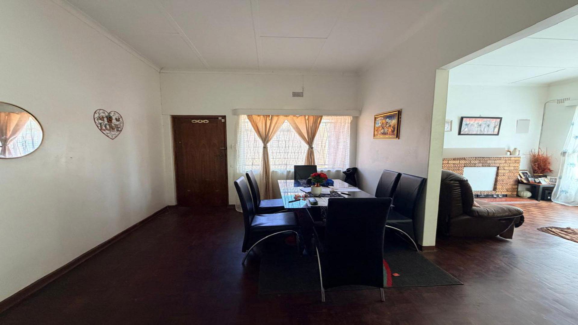 Dining Room of property in Cassandra