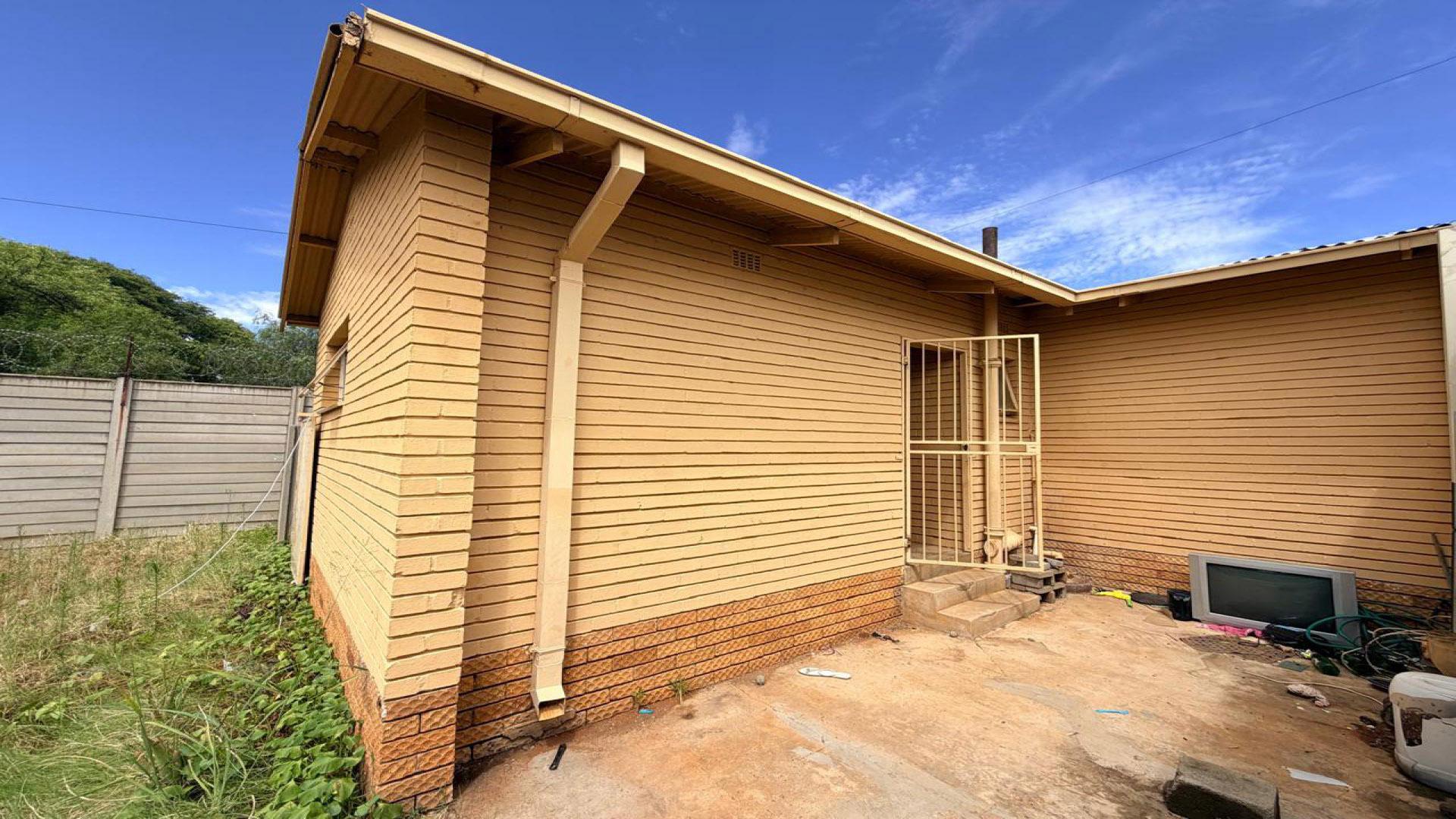 Backyard of property in Cassandra