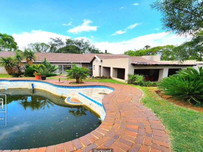 4 Bedroom House for Sale For Sale in Randhart - MR705858