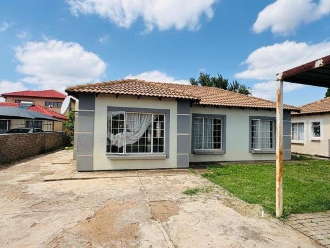 3 Bedroom House for Sale For Sale in Rosslyn - MR705866