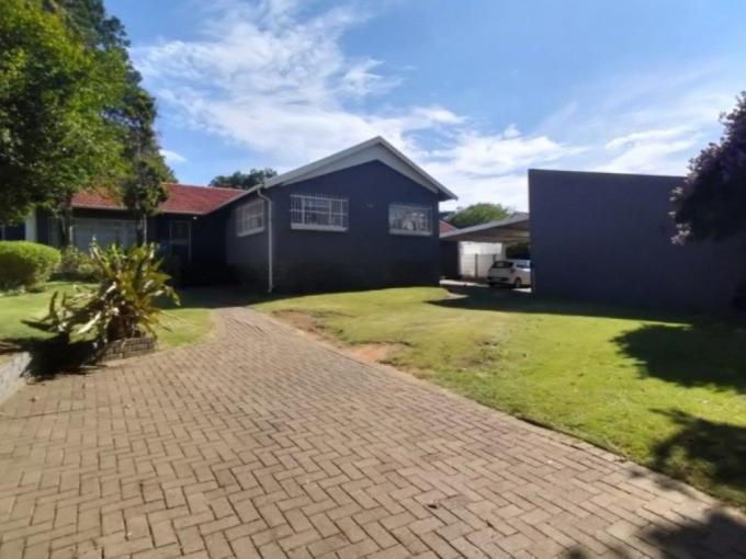 4 Bedroom House for Sale For Sale in Hazel Park - MR705868