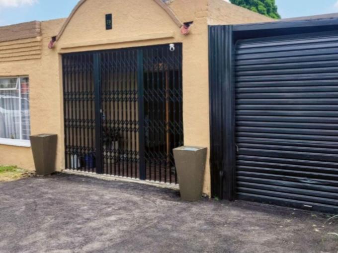 4 Bedroom House for Sale For Sale in Mayberry Park - MR705872