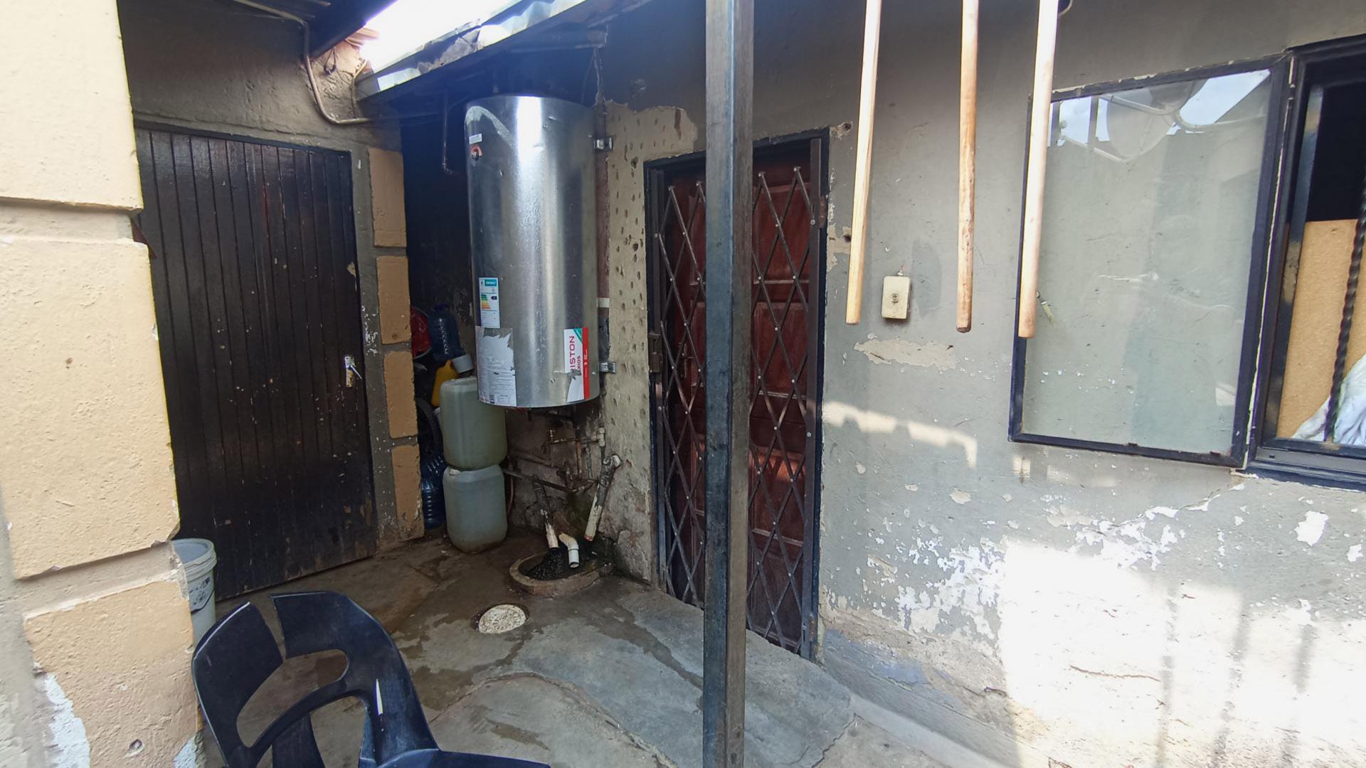 Backyard of property in Olievenhoutbos