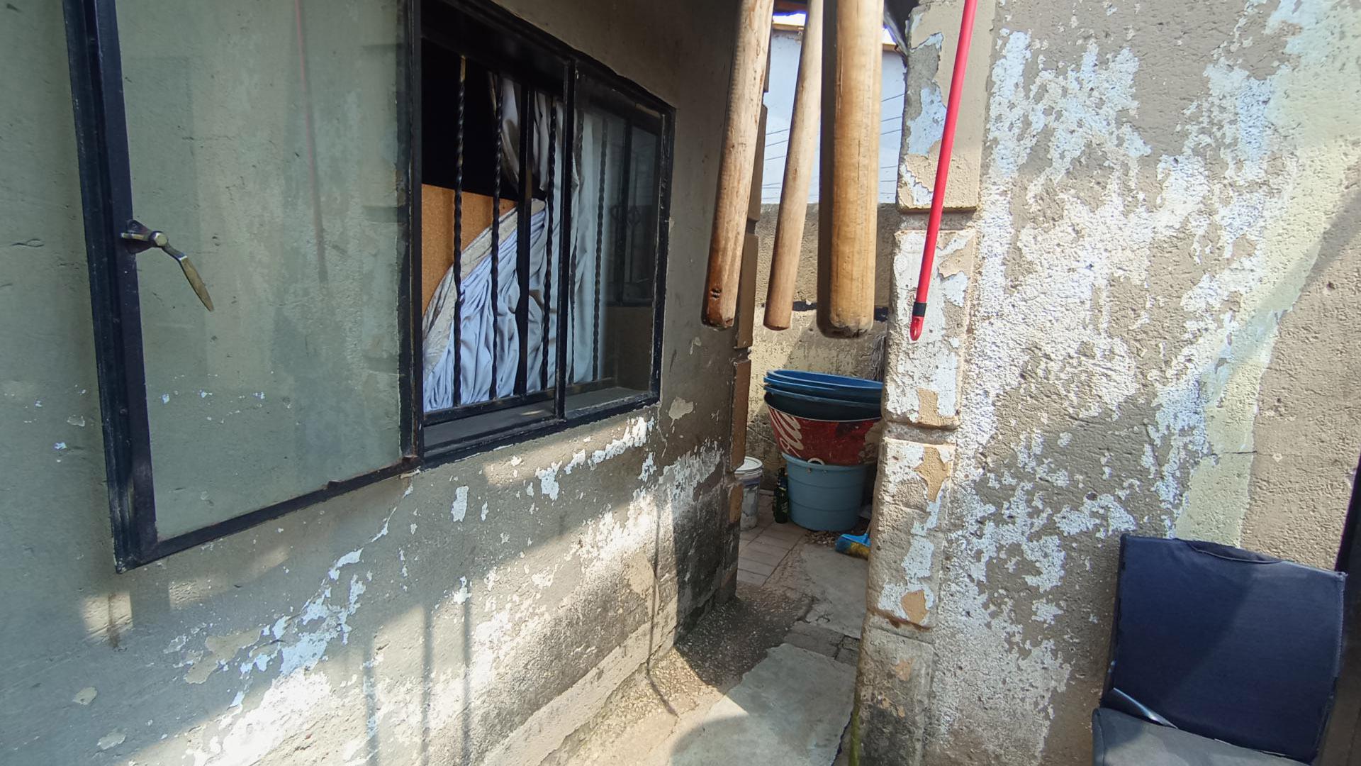 Backyard of property in Olievenhoutbos