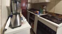 Kitchen - 4 square meters of property in Olievenhoutbos