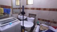 Bathroom 1 - 4 square meters of property in Olievenhoutbos