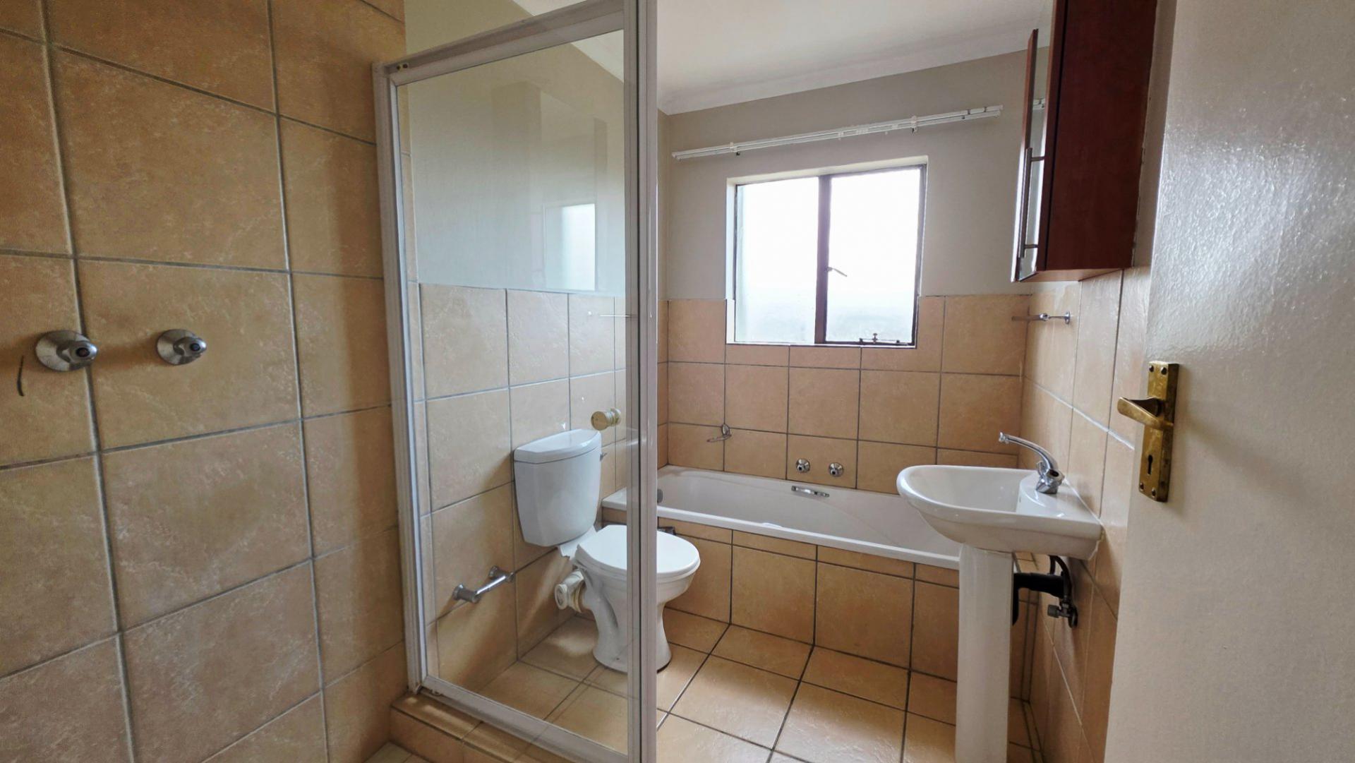  of property in Bendor