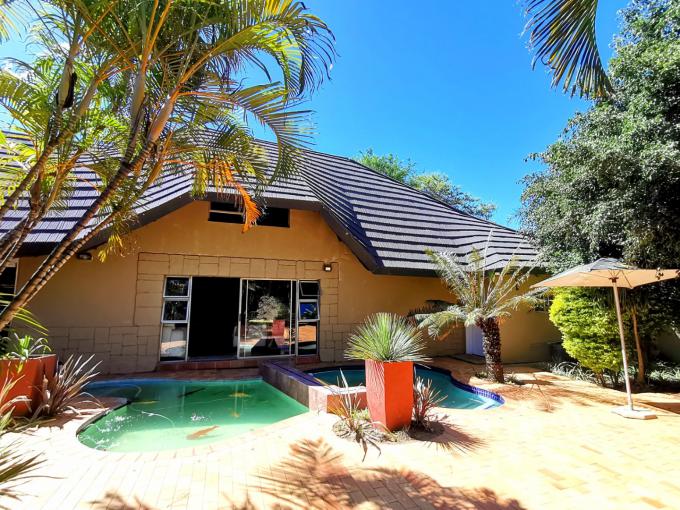 7 Bedroom House for Sale For Sale in Bendor - MR705892