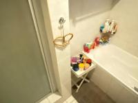  of property in Glenvista