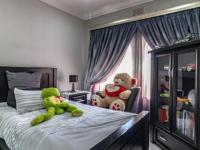  of property in Glenvista