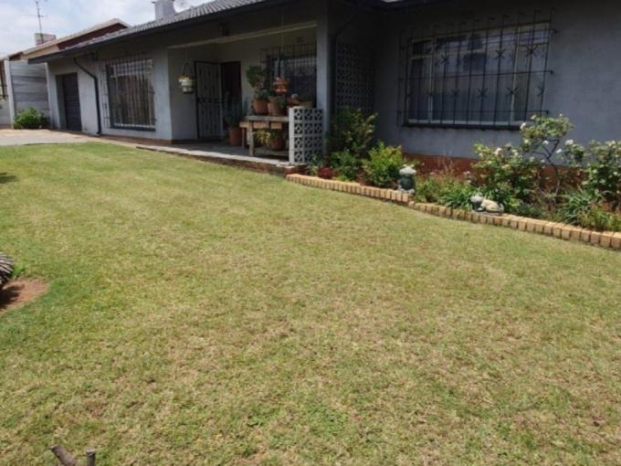 3 Bedroom House for Sale For Sale in Tulisa Park - MR705925