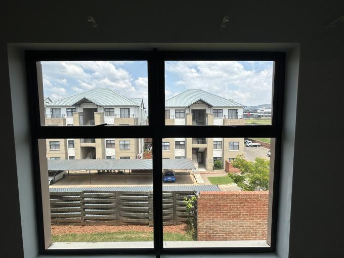 3 Bedroom Apartment for Sale For Sale in Wilgeheuwel  - MR705980