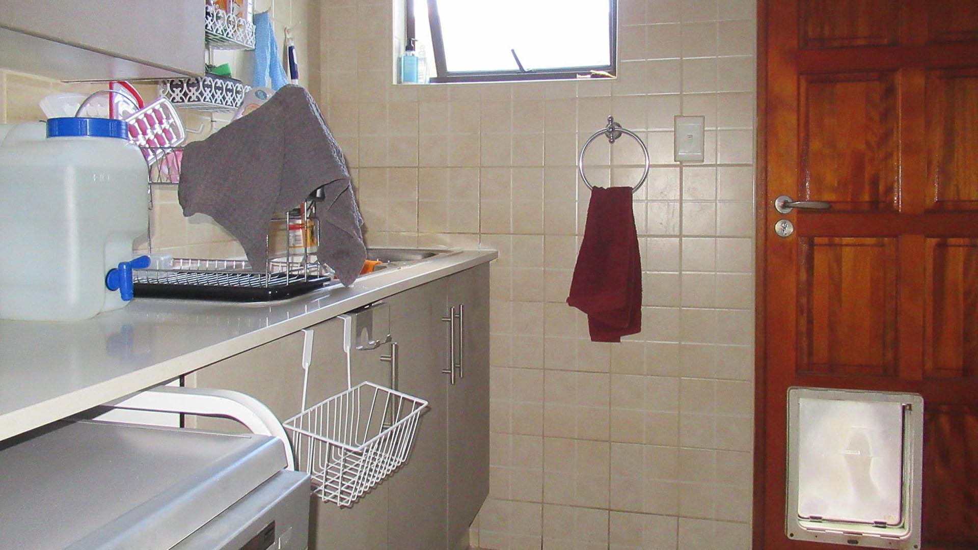 Scullery - 8 square meters of property in Kensington - JHB