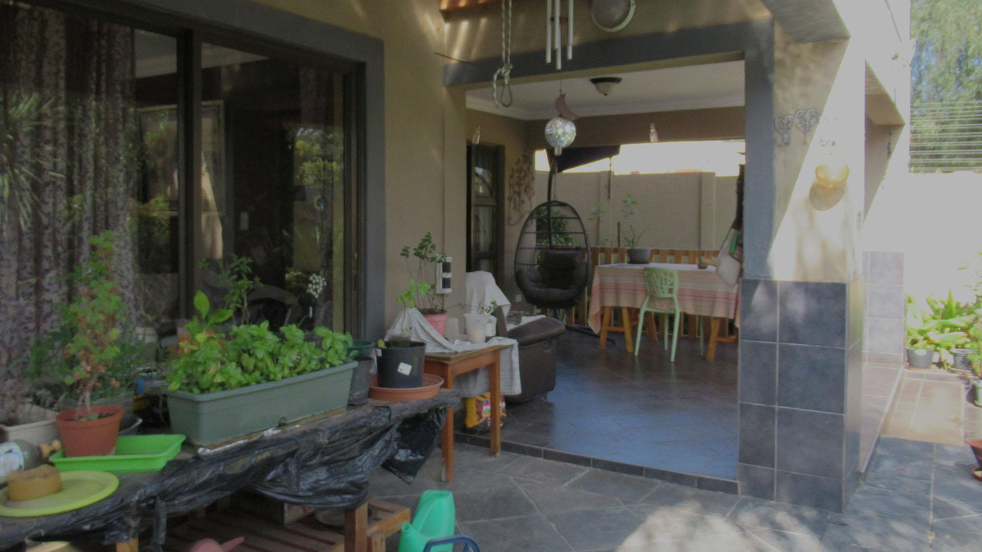 Patio - 26 square meters of property in Kensington - JHB
