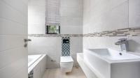 Bathroom 1 of property in Maroeladal