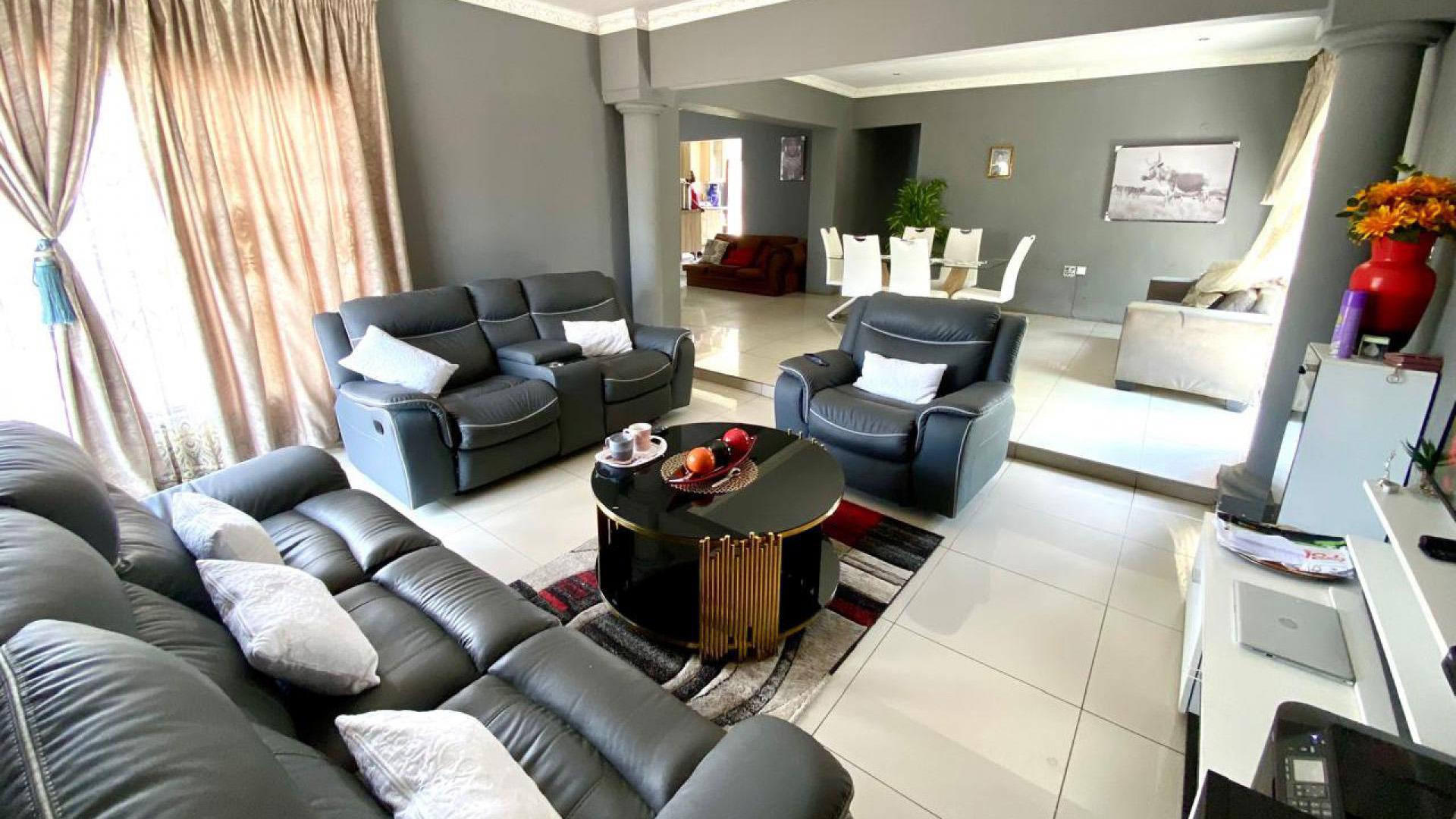 Lounges of property in Mid-ennerdale